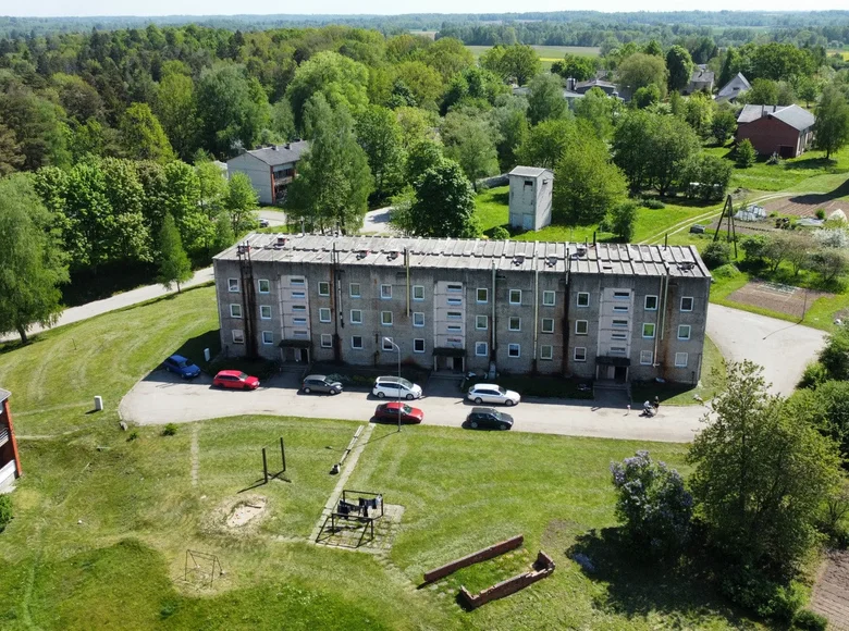 Доходный дом 2 032 м² Kazdangas pagasts, Латвия