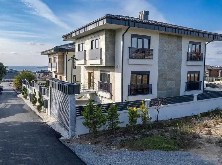 5 bedroom villa 340 m² Beylikduzu, Turkey