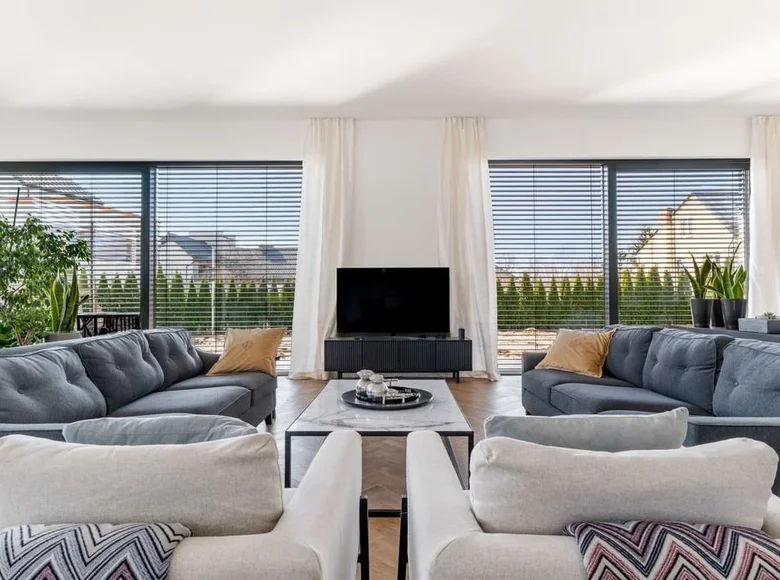 Wohnung 340 m² Woiwodschaft Masowien, Polen