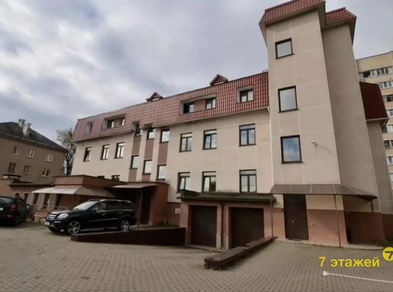Office 3 rooms 145 m² in Minsk, Belarus