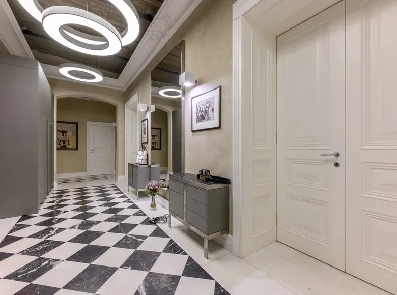 5 room apartment 212 m² in Warsaw, Poland