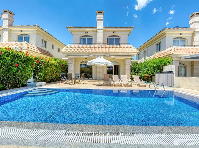 3-Schlafzimmer-Villa 150 m² Kapparis, Zypern