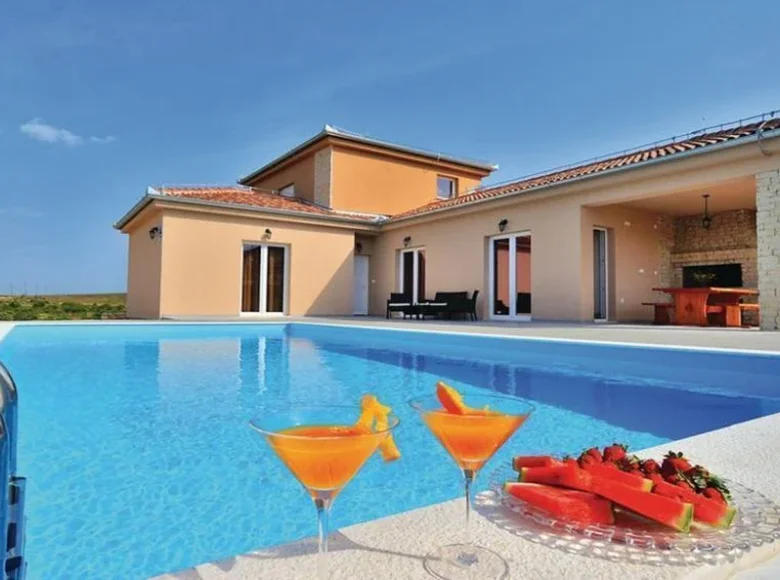 4 bedroom Villa 169 m² Grad Zadar, Croatia