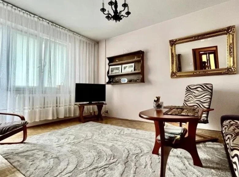 2 room apartment 42 m² Warsaw, Poland