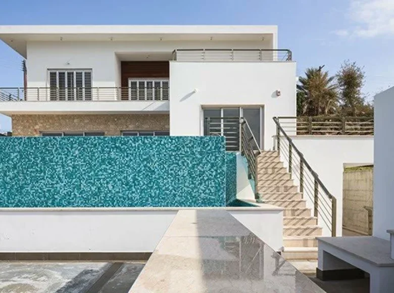 8 bedroom House 693 m² Mesa Chorio, Cyprus