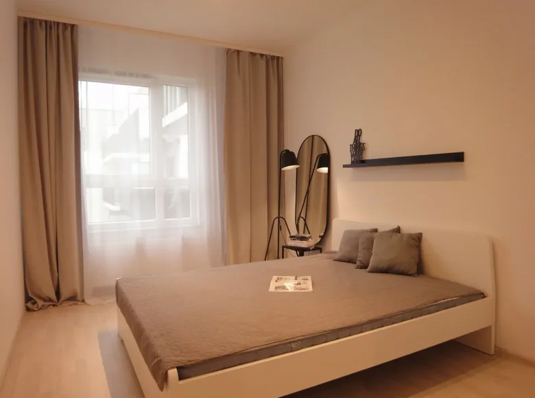 2 room apartment 42 m² Warsaw, Poland