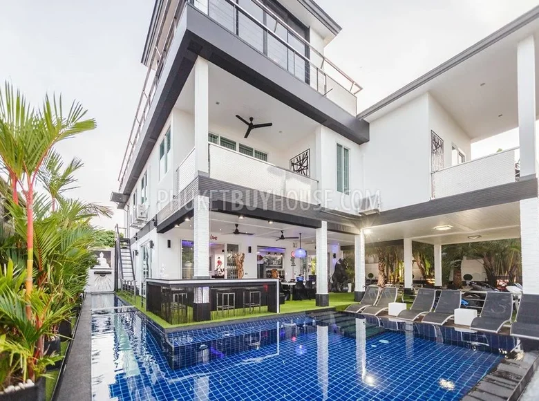 villa de 7 chambres 650 m² Rawai, Thaïlande