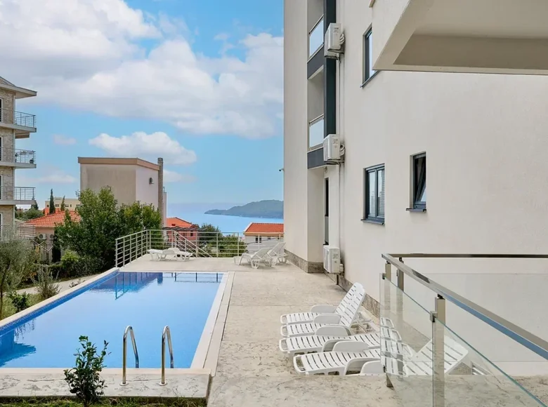 Квартира 2 спальни 55 м² Бечичи, Черногория