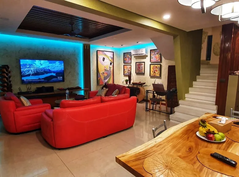 4 bedroom Villa 450 m² ban bang raks, Thailand