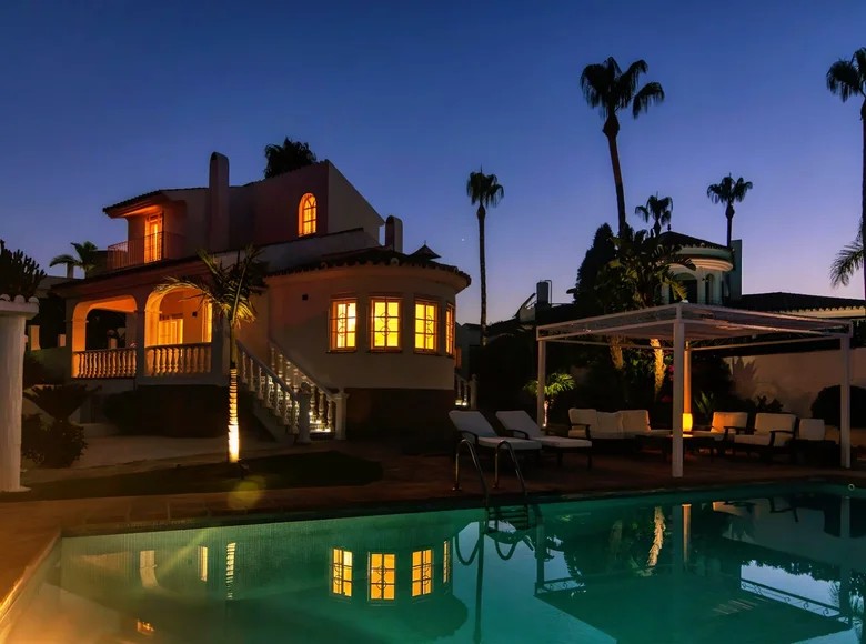 5 bedroom house  Estepona, Spain