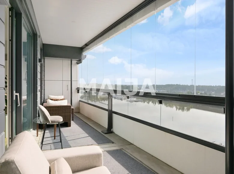 Mieszkanie 4 pokoi 121 m² Helsinki sub region, Finlandia