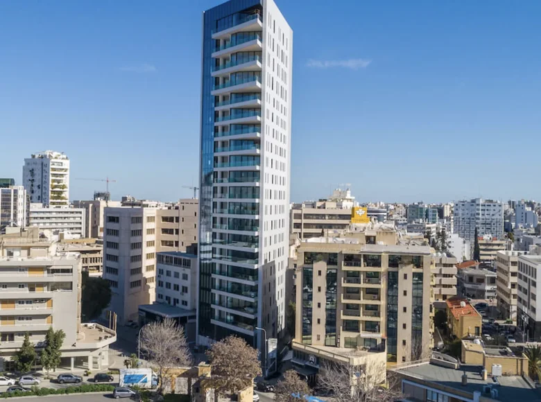 Mieszkanie 3 pokoi 150 m² Nikozja, Cypr