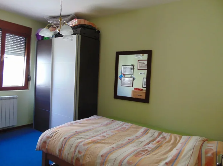 3 bedroom apartment 90 m² Podgorica, Montenegro