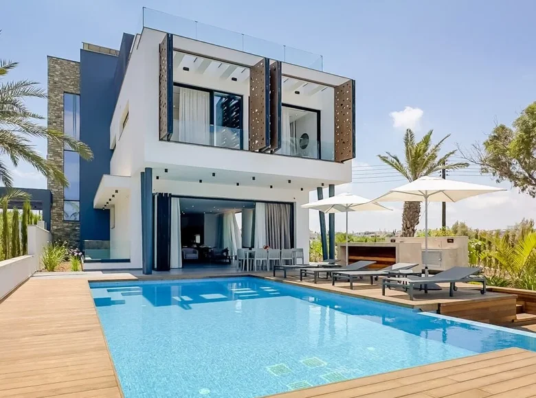 5 bedroom house 301 m² in Ayia Napa, Cyprus