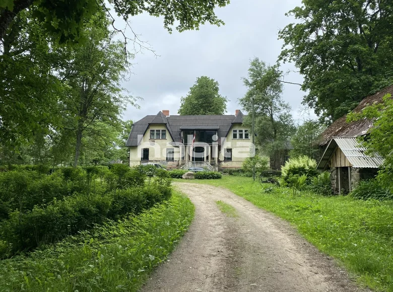 5 bedroom villa 365 m² Nitaures pagasts, Latvia