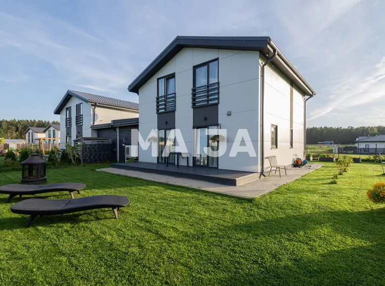 Дом 4 комнаты 109 м² Carnikavas pagasts, Латвия