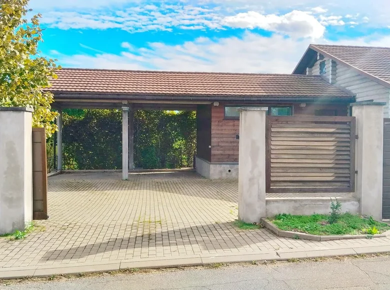 Cottage 136 m² Zabaloccie, Belarus