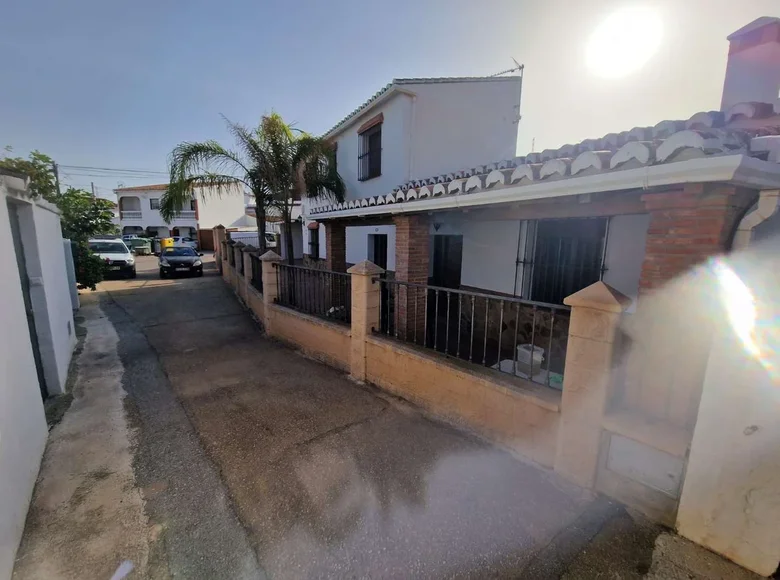 villa de 5 chambres 360 m² El Puente, Espagne