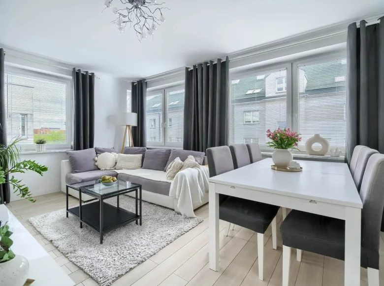 3 room apartment 73 m² Warsaw, Poland