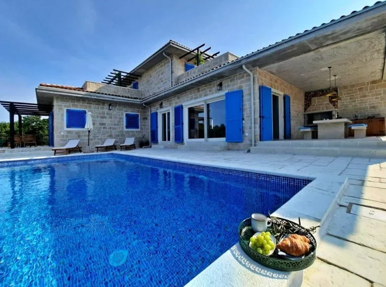 3 bedroom villa 265 m² Grad Rovinj, Croatia