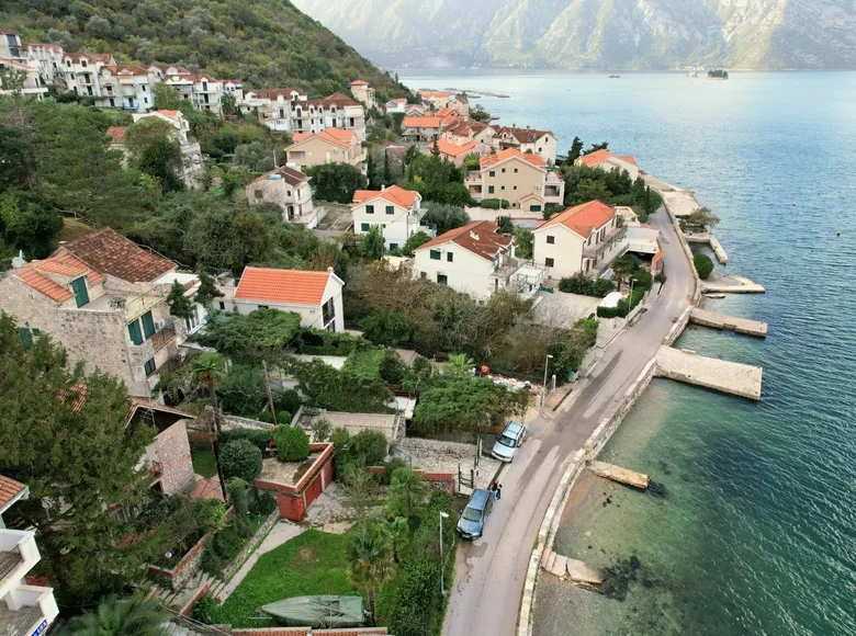 5 bedroom house  Stoliv, Montenegro