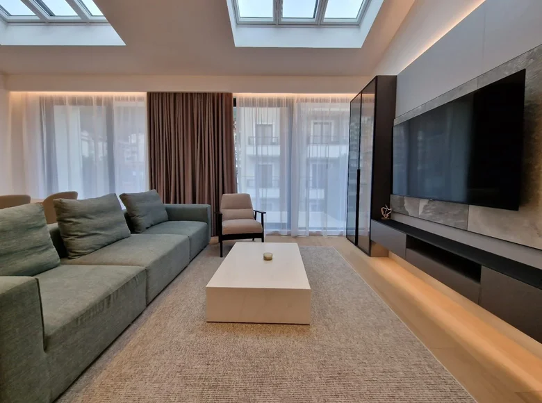 Mieszkanie 2 pokoi 106 m² Budva, Czarnogóra