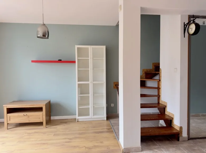 Maison 107 m² Komorniki, Pologne