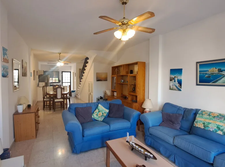 Townhouse 2 bedrooms 105 m² in Paphos Municipality, Cyprus