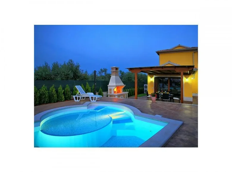 Willa 3 pokoi 205 m² Pula, Chorwacja