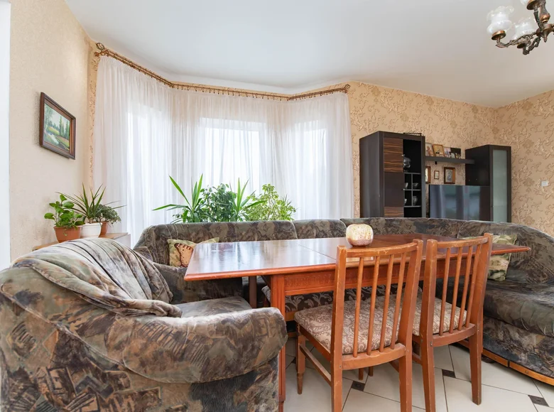 House 220 m² Hatava, Belarus