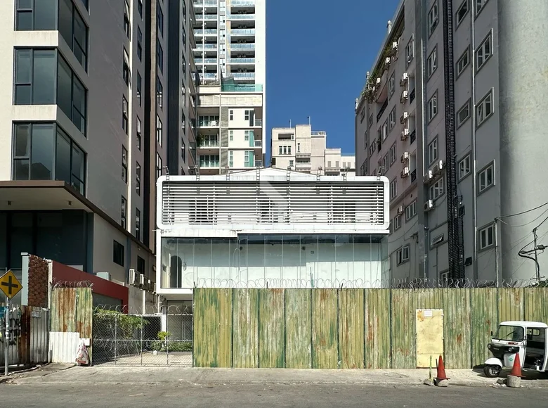 Commercial property 945 m² in Sangkat Boeng Keng Kang Ti Muoy, Cambodia