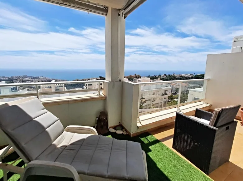 Mieszkanie 2 pokoi 236 m² Benalmadena, Hiszpania