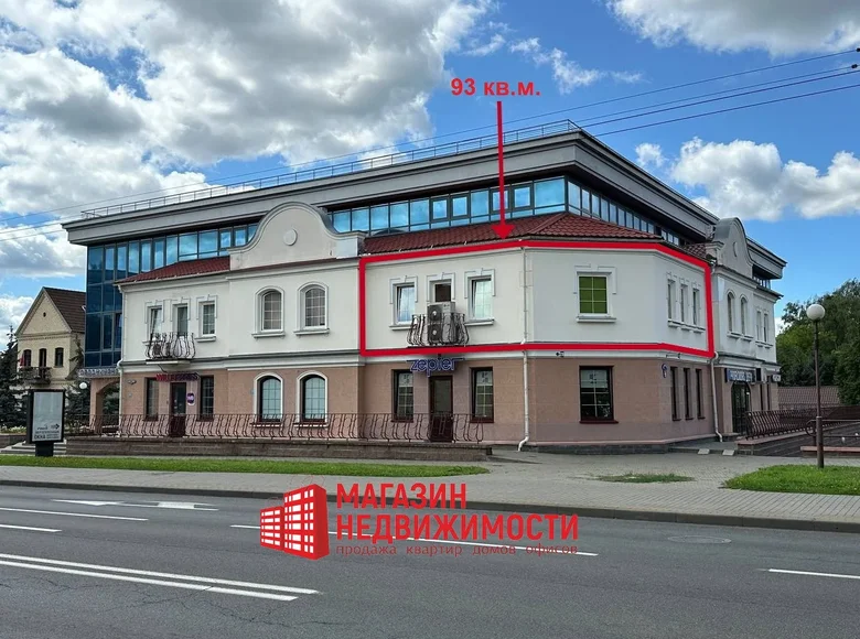 Oficina 4 habitaciones 93 m² en Grodno, Belarús