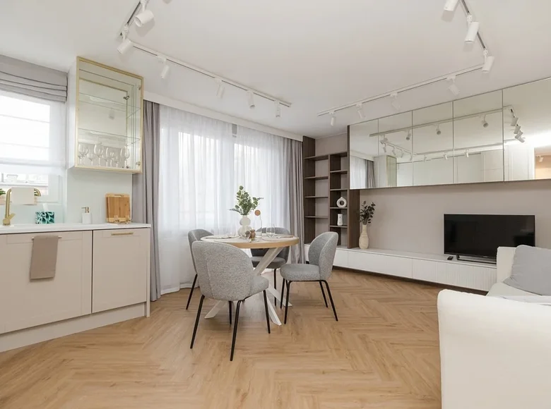 2 room apartment 37 m² Warsaw, Poland