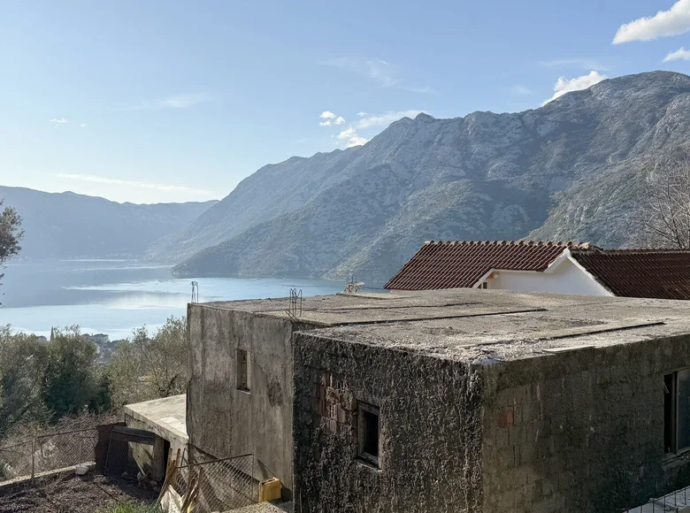 House 75 m² Risan, Montenegro