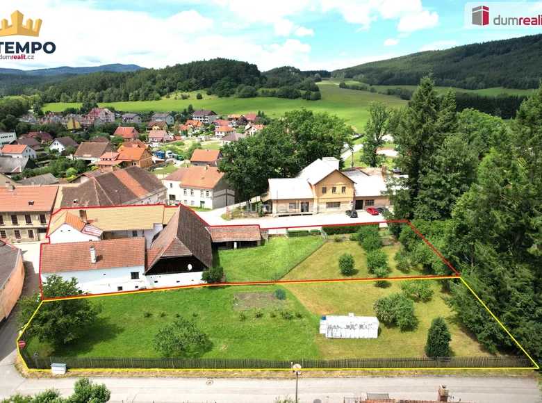 Atterrir  Chvalsiny, République tchèque