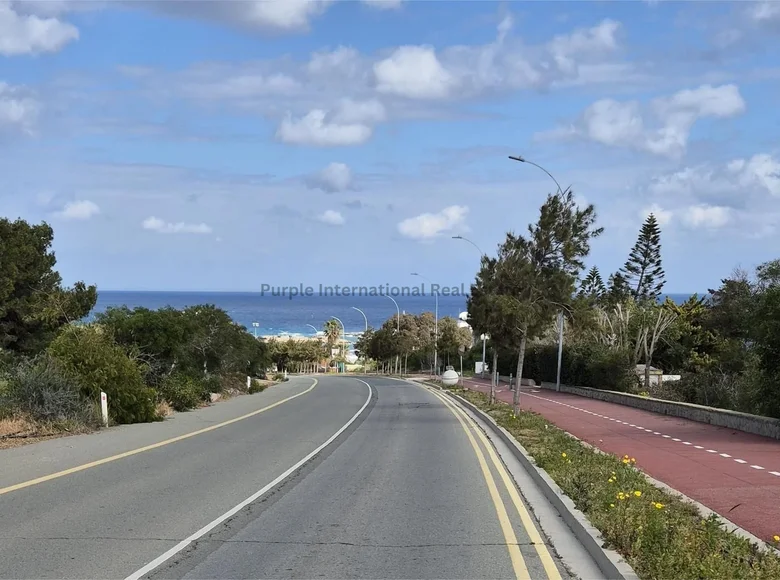 Land  Cyprus, Cyprus