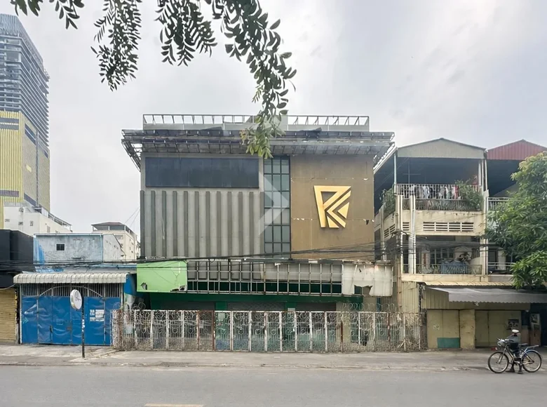 Propiedad comercial 10 habitaciones 476 m² en Sangkat Boeng Keng Kang Ti Bei, Camboya