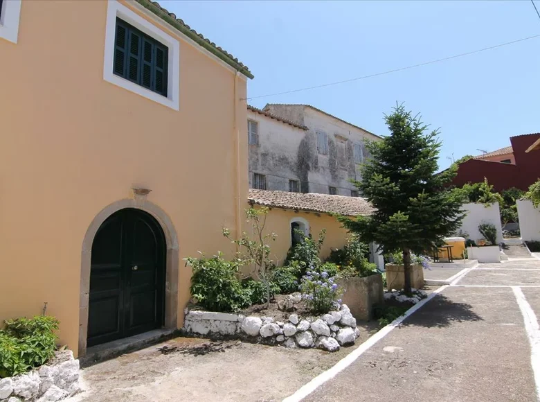 villa de 5 chambres 300 m² Sinarádes, Grèce