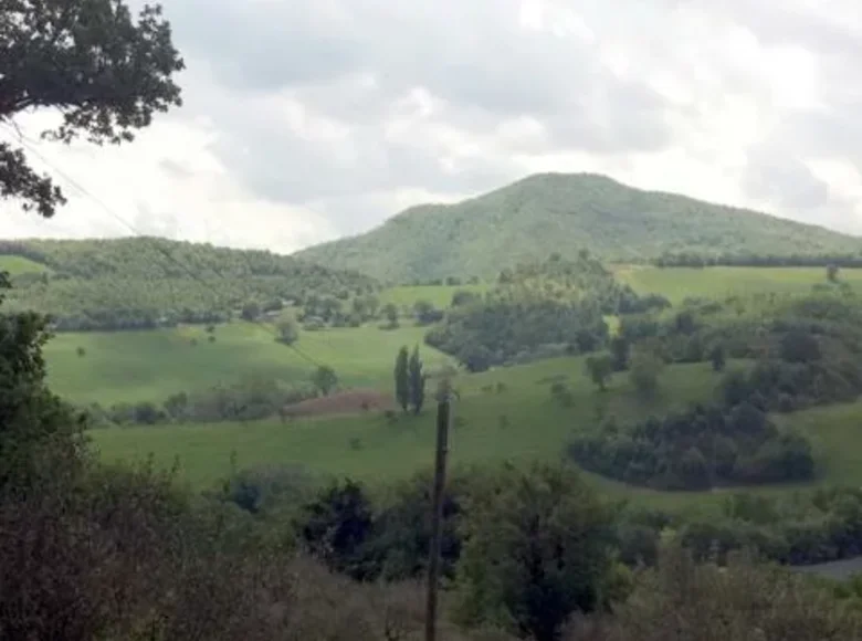 Atterrir 42 000 m² Terni, Italie