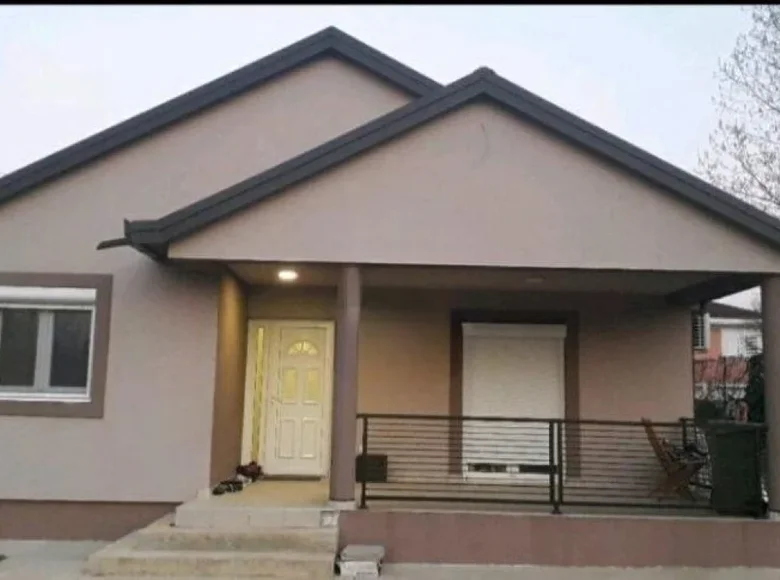 Casa 2 habitaciones 90 m² Podgorica, Montenegro