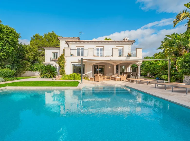 Schloss 6 Schlafzimmer 354 m² Santa Ponsa, Spanien