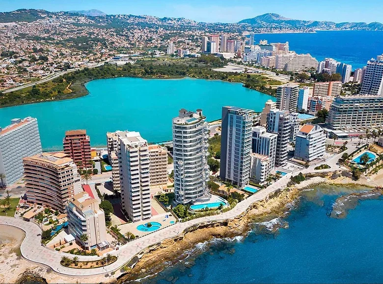 4 bedroom apartment 181 m² Calp, Spain