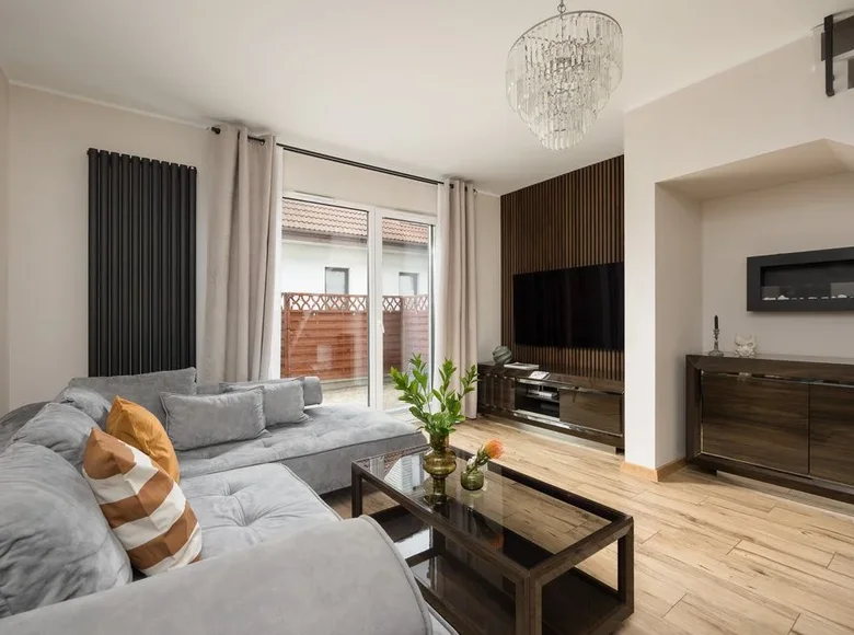 Dom 6 pokojów 125 m² Ząbki, Polska