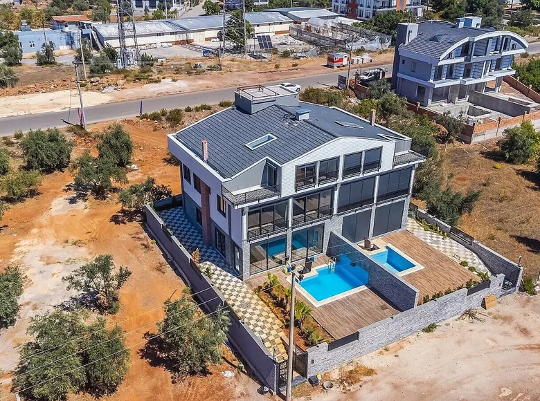 Maison 7 chambres 300 m² Dosemealti, Turquie