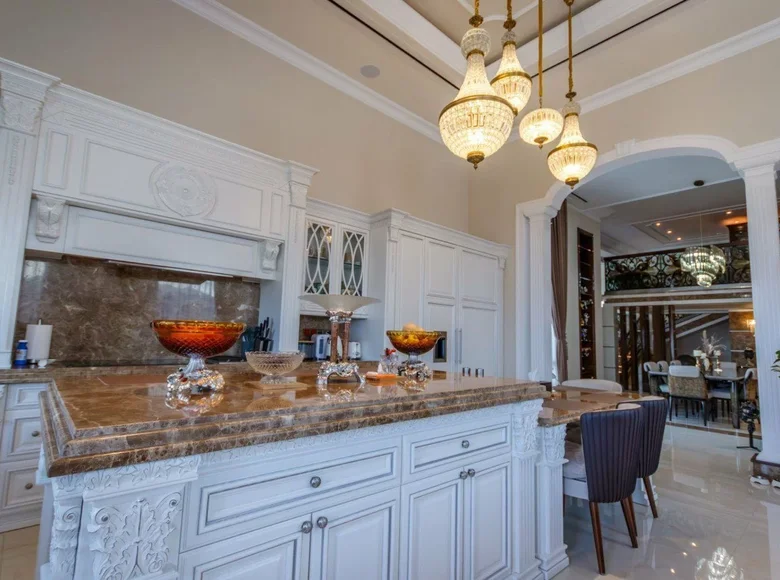 Dom 6 pokojów 1 000 m² Demos Agiou Athanasiou, Cypr