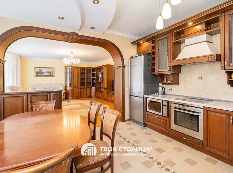 Квартира 3 комнаты 101 м² в Минске, Беларусь