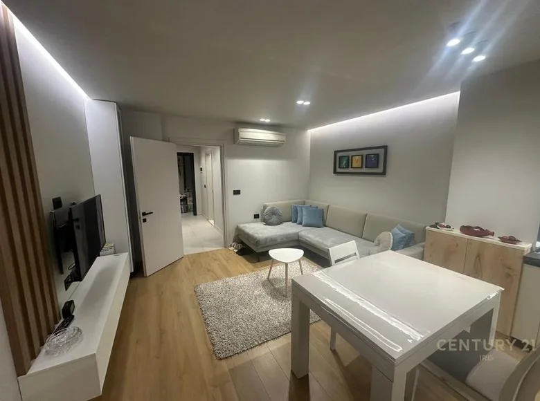 Квартира 1 комната 62 м² в Тиране, Албания