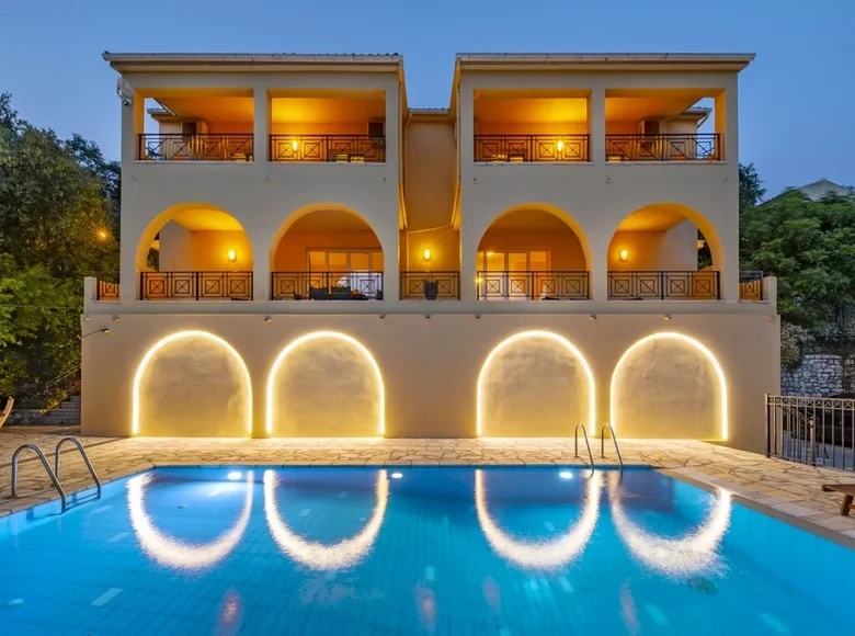 Villa de 4 dormitorios 245 m² Nissaki, Grecia