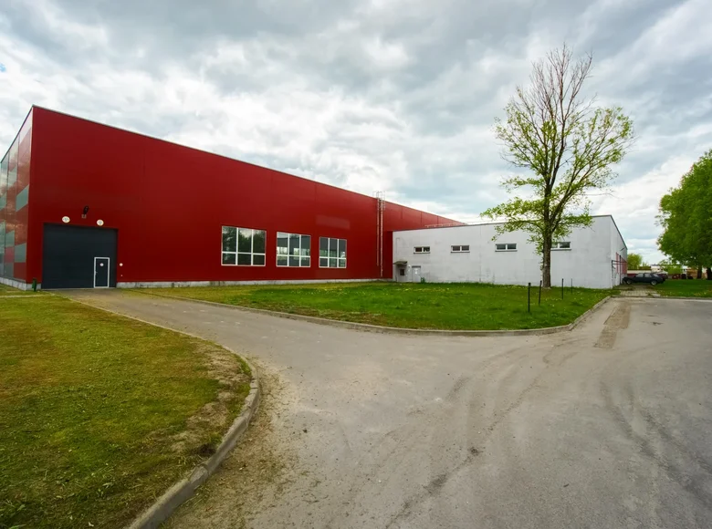 Producción 5 habitaciones 3 983 m² en Krychau, Belarús